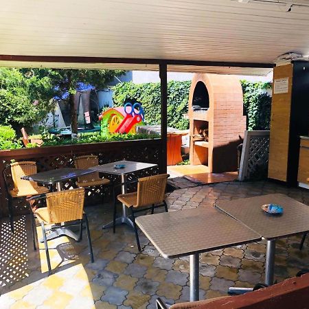 ホテル Casa Paloma コスティネシュティ エクステリア 写真